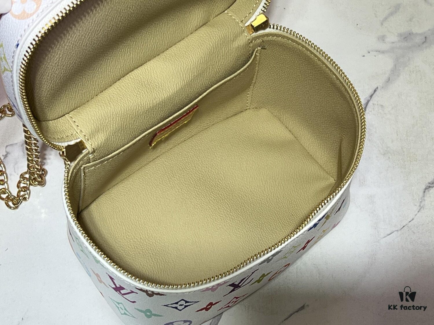 Upgraded Original M13747 M44495 M42265 M44936 M42263 LV Takashi Murakami Nice Mini Nano Cosmetic Pouch Featuring Monogram Print in 33 Vibrant Colors, 2025 LV x Takashi Murakami Collaboration White Tricolor and Black Tricolor Twelve-Section Series, Globally Popular Among Celebrities