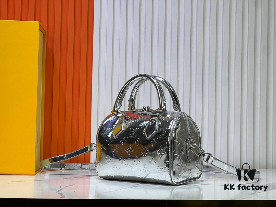 M11987 M58953 Silver Speedy Bandoulière 20 Handbag from LV Ski Collection
