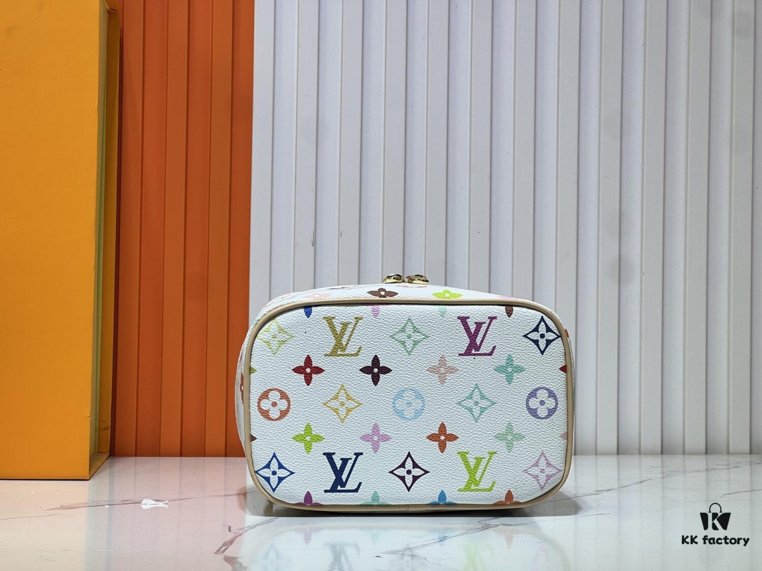 Upgraded Original M13747 M44495 M42265 M44936 M42263 LV Takashi Murakami Nice Mini Nano Cosmetic Pouch Featuring Monogram Print in 33 Vibrant Colors, 2025 LV x Takashi Murakami Collaboration White Tricolor and Black Tricolor Twelve-Section Series, Globally Popular Among Celebrities