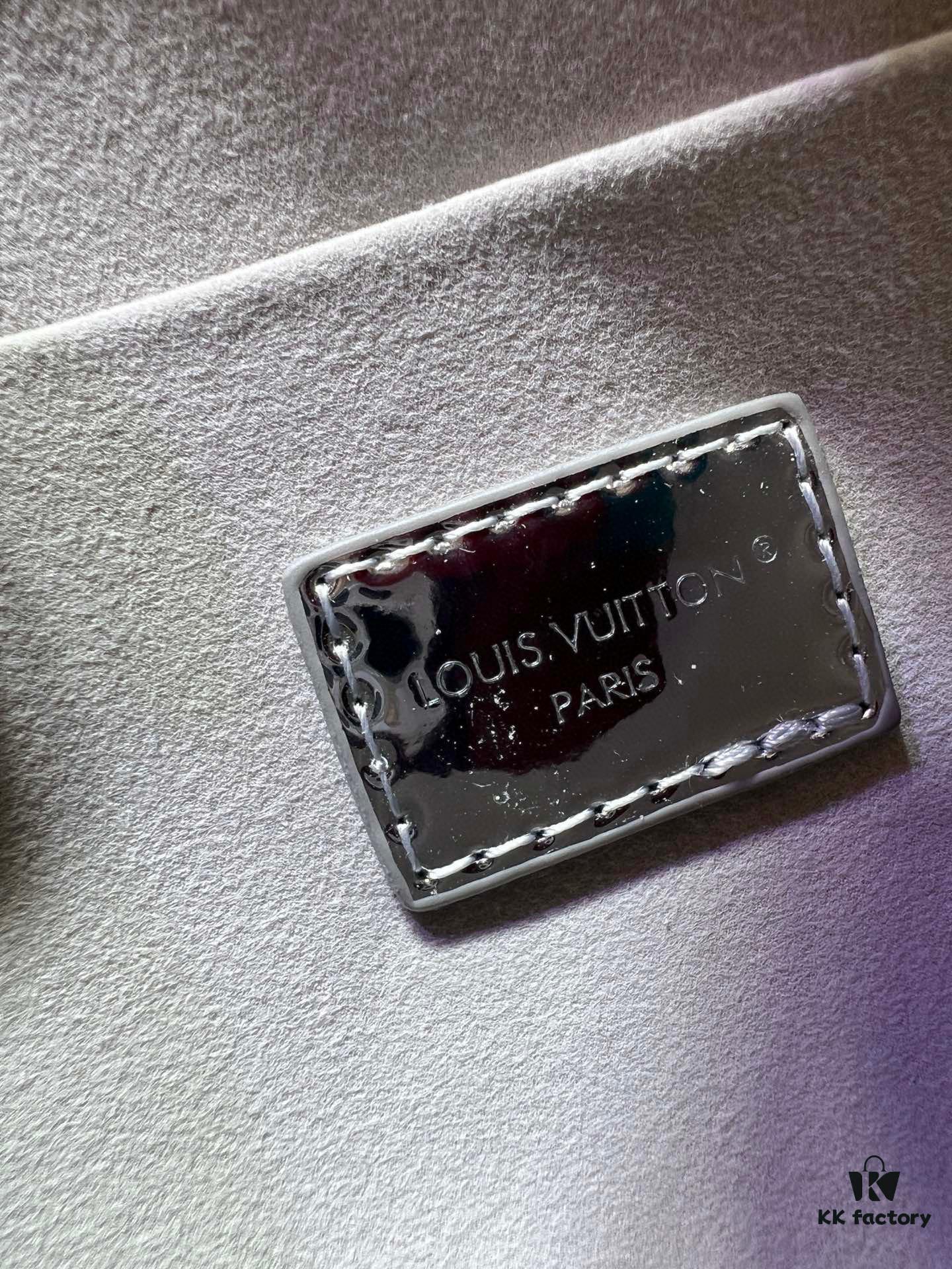 M11987 M58953 Silver Speedy Bandoulière 20 Handbag from LV Ski Collection