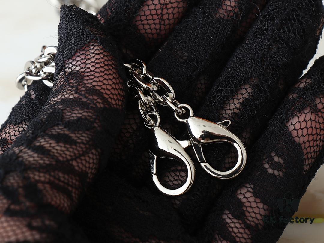 Upgraded Original M13747 M44495 M42265 M44936 M42263 LV Takashi Murakami Nice Mini Nano Cosmetic Pouch Featuring Monogram Print in 33 Vibrant Colors, 2025 LV x Takashi Murakami Collaboration White Tricolor and Black Tricolor Twelve-Section Series, Globally Popular Among Celebrities