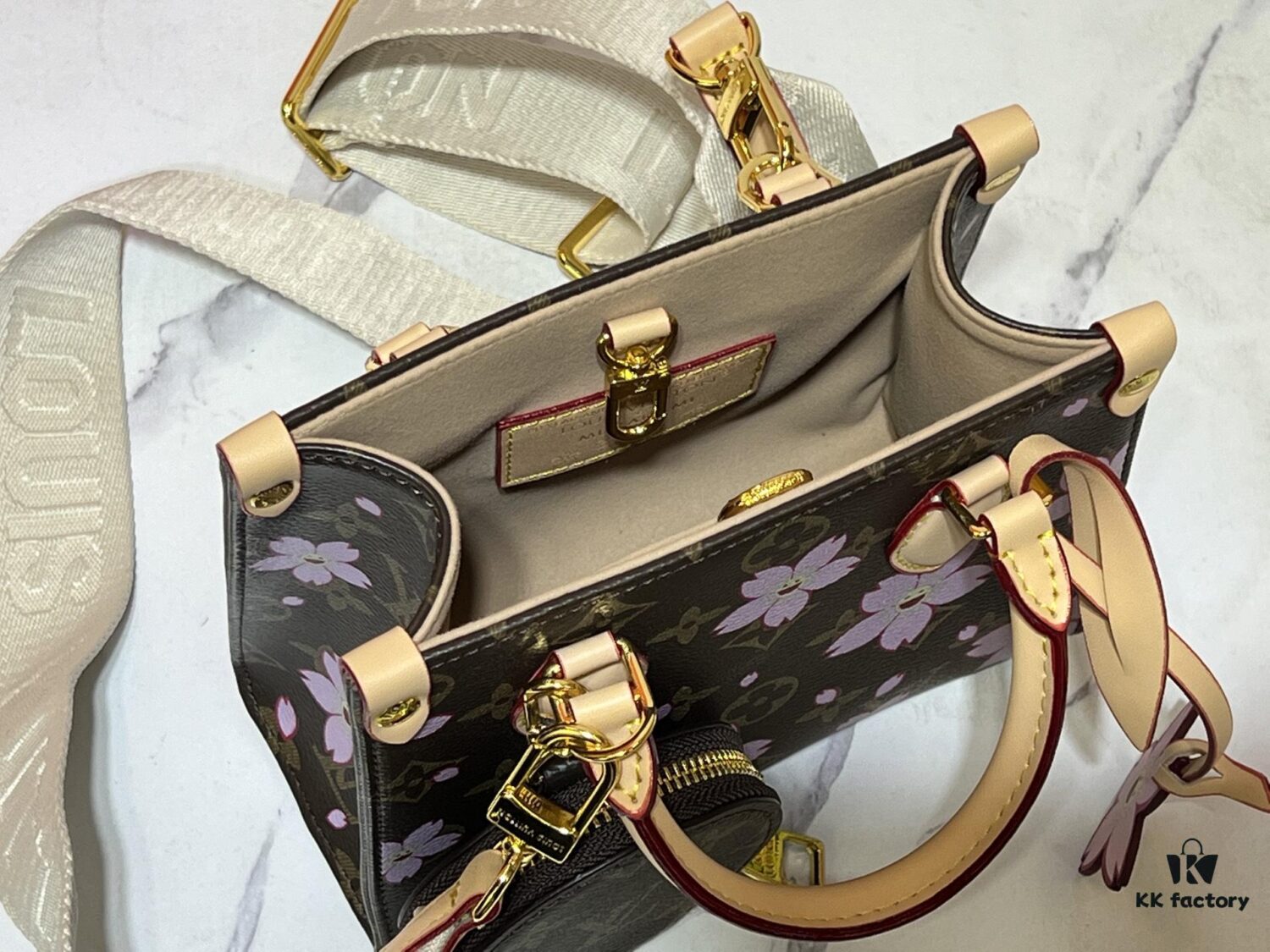 M45659 M46373🔥Lv & Murakami 🐼 Cherry Blossom 🌸 OnTheGo Small Size New Version