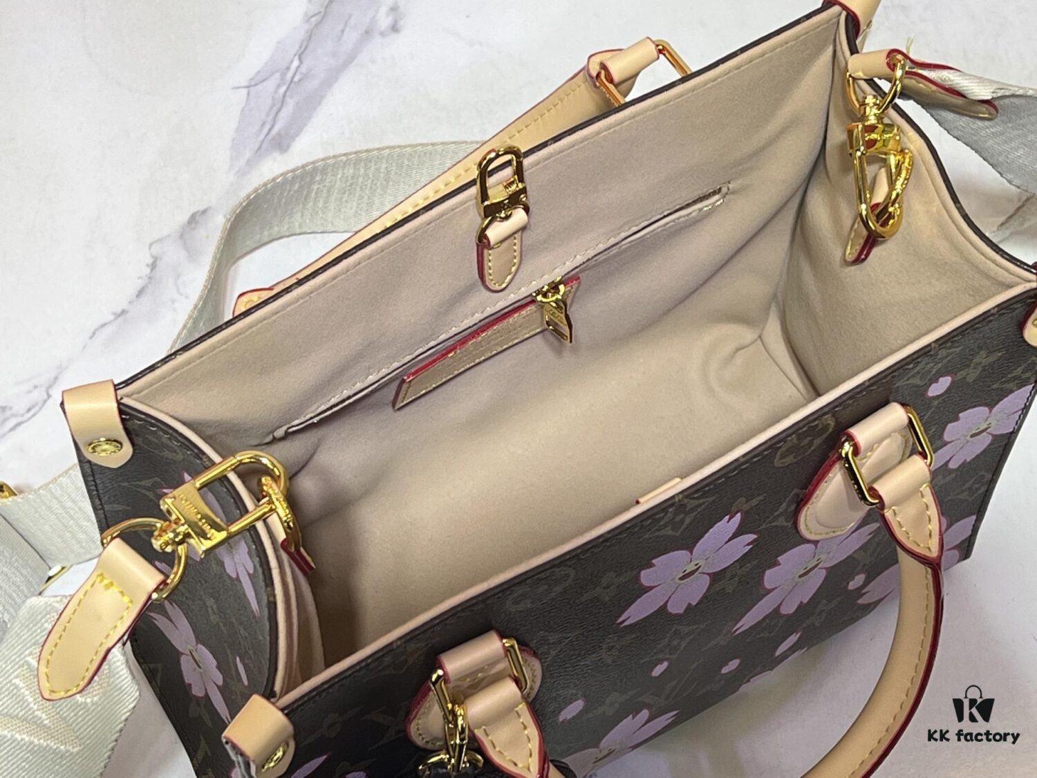 M45659 M46373🔥Lv & Murakami Panda Sakura🌸 OnTheGo PM New Version