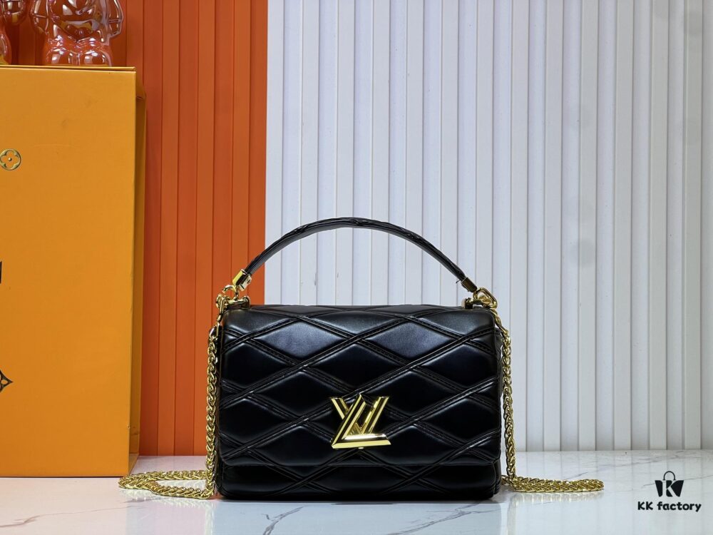 M23689 M22891 Nicolas Ghesquière infuses the GO-14 Medium Handbag with innovative craftsmanship, featuring quilted lambskin meticulously treated to achieve a baked finish, expressing bold avant-garde style. The LV Twist lock adds signature brand elegance, while top handles and an adjustable chain strap are detachable, enabling multiple carrying options. Dimensions: 23X16X10