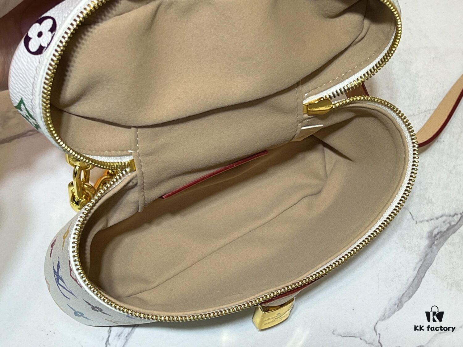 Murakami Takashi White Tricolor Upgrade Original Version M47125 M42264 Vanity Chain Pouch