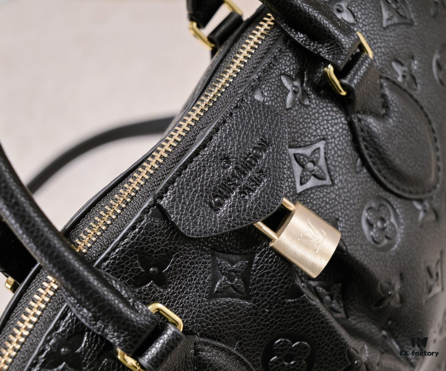 Top Quality Original Embossed Vintage Monogram Double-Sided Reversible Yellow Leather M45986 Small Size Embossed M45987 Large Size Boétie Small Zip Tote Bag in Monogram Canvas with Leather Trims, Fabric Lining, Lock and LV-Embossed Leather Tag