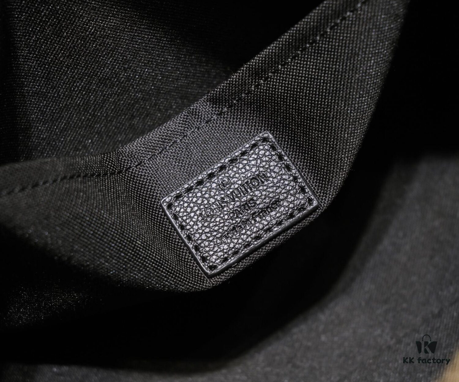 Top Quality Original Embossed Vintage Monogram Double-Sided Reversible Yellow Leather M45986 Small Size Embossed M45987 Large Size Boétie Small Zip Tote Bag in Monogram Canvas with Leather Trims, Fabric Lining, Lock and LV-Embossed Leather Tag