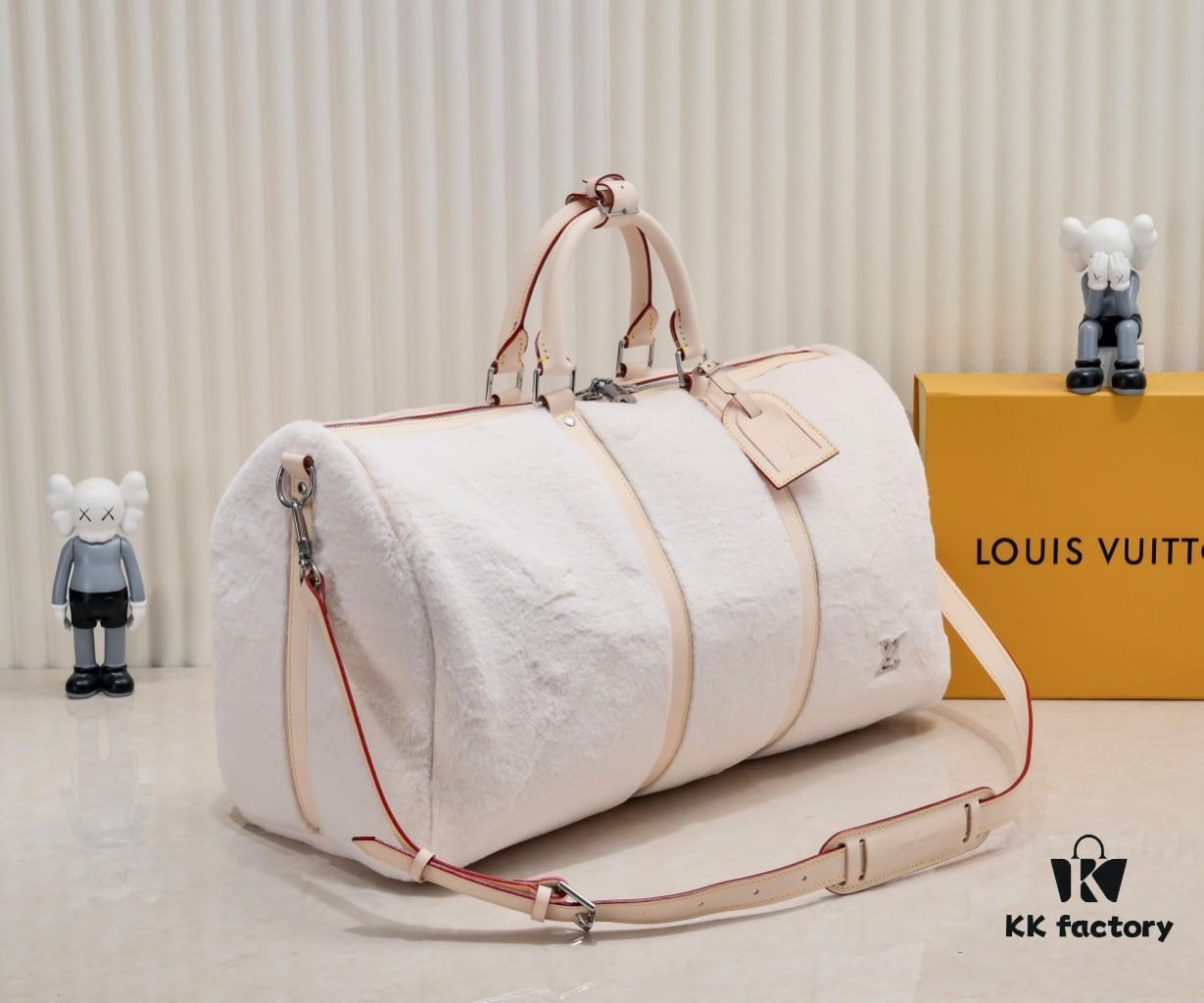 Exclusive Real Photo - Upgraded Version‼️ M23108 Puffy Shearling Keepall Bandoulière 50