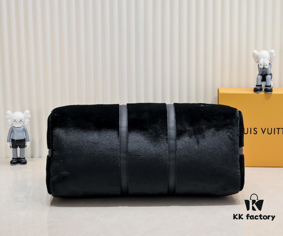 Exclusive Real Photo - Upgraded Version ‼️ M23108 Puffy Shearling Keepall Bandoulière 50