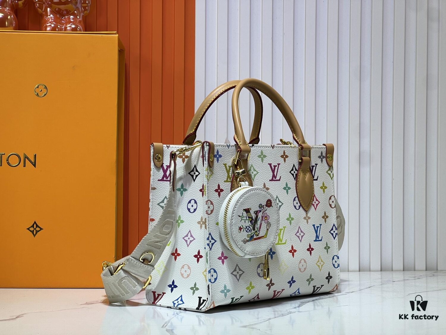 M45659 M46373🔥Lv & Murakami🐼 White Tri-color OnTheGo PM New Version