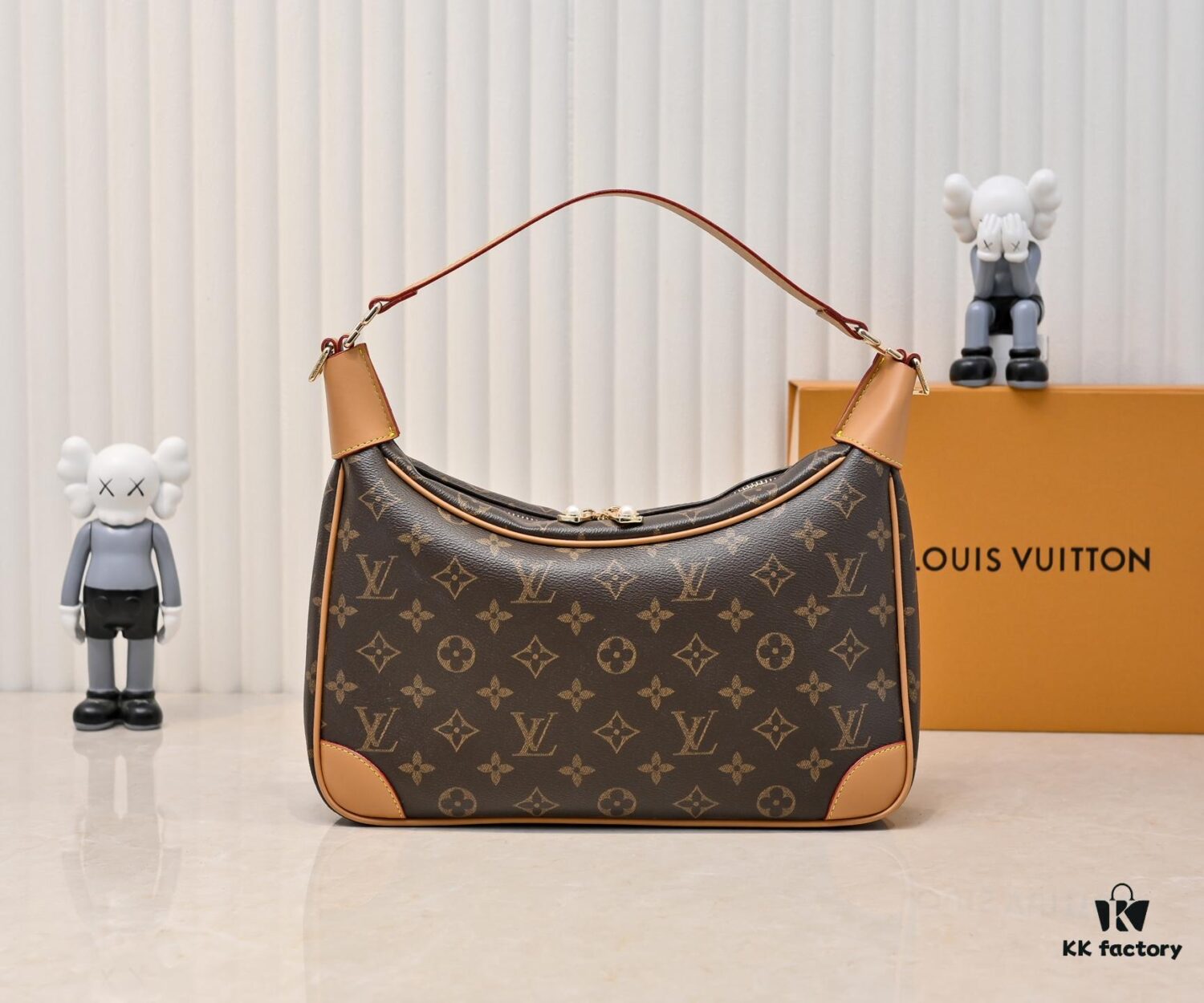 Upgraded Original M14196 Monogram Unisex 2025 Early Spring Soft Leather Series Horn Hobo Bag