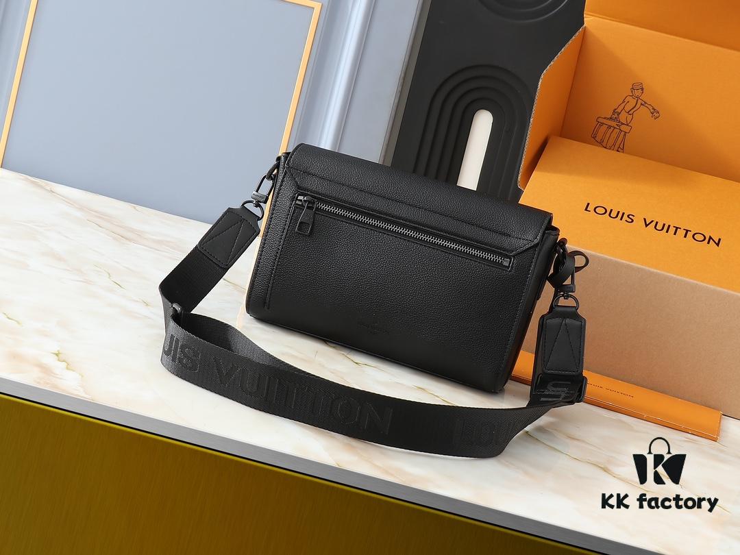 Upgraded Original Takeoff Small Aer Messenger Bag in Black and Military Green