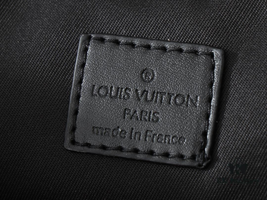 Upgraded Original Takeoff Small Aer Messenger Bag in Black and Military Green