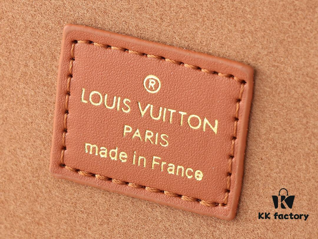 Upgraded Original 🔥Chain Strap🔥 M12174 This Pochette Sèvres Belongs to the LV Ski Collection, Ready to Shine in a 'Sparkling' Gun-Metallic Tone