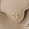 Upgraded Original M24728 M24736 M25087 M24655 M24656 M24733 M24729 M25090 M12785 M24727 M24745 This Capucines Mini Bag is crafted from refined Taurillon calf leather, accentuated by lustrous handle rings and the iconic LV letter signature, enhancing its compact silhouette. The detachable shoulder strap allows versatile styling as a shoulder or crossbody bag. Dimensions: 21.0 x 13.6 x 8.0 cm (L x H x W)