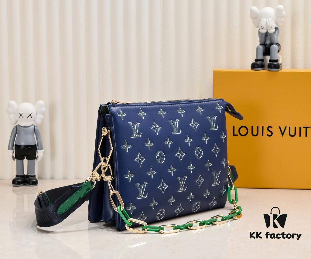 Exclusive Real Shot - Upgraded Version ‼️ M21353 Printed 57790 This Coussin Small Bag Features Monogram Embossed Lambskin with Floral Pattern Integrated into the LV Letters and Monogram Flowers