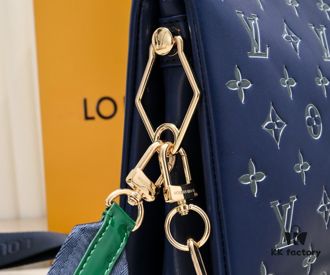 Exclusive Real Shot - Upgraded Version ‼️ M21353 Printed 57790 This Coussin Small Bag Features Monogram Embossed Lambskin with Floral Pattern Integrated into the LV Letters and Monogram Flowers