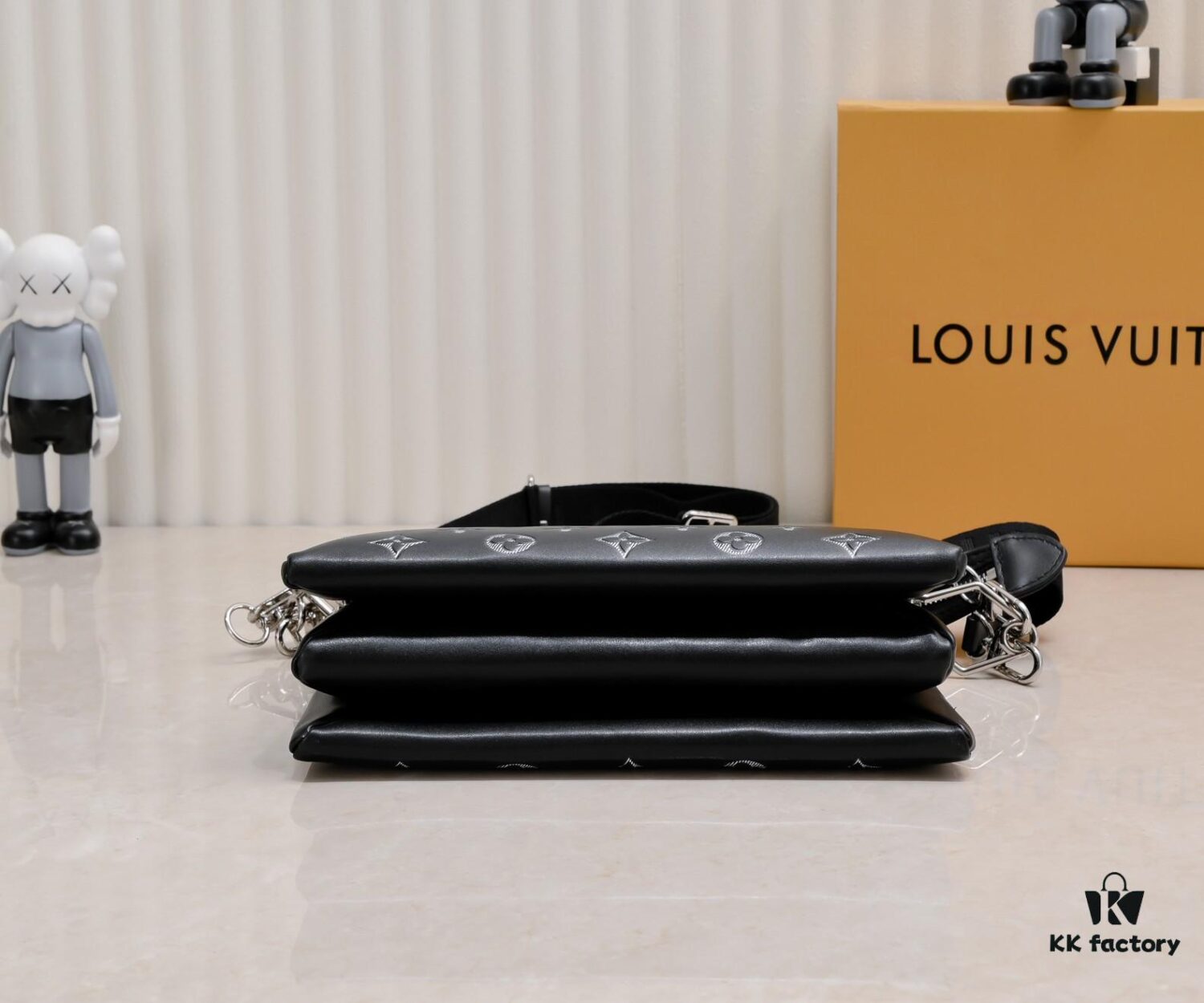 Exclusive Real Shot - Upgraded Version ‼️ M21353 Printed 57790 Small Coussin Handbag in Monogram Embossed Lambskin