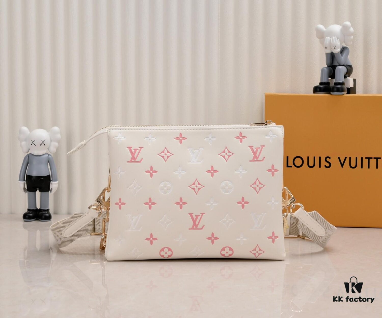 Exclusive Real Shot - Upgraded Version ‼️ M21353 Printed 57790 Small Coussin Handbag in Monogram Embossed Lambskin