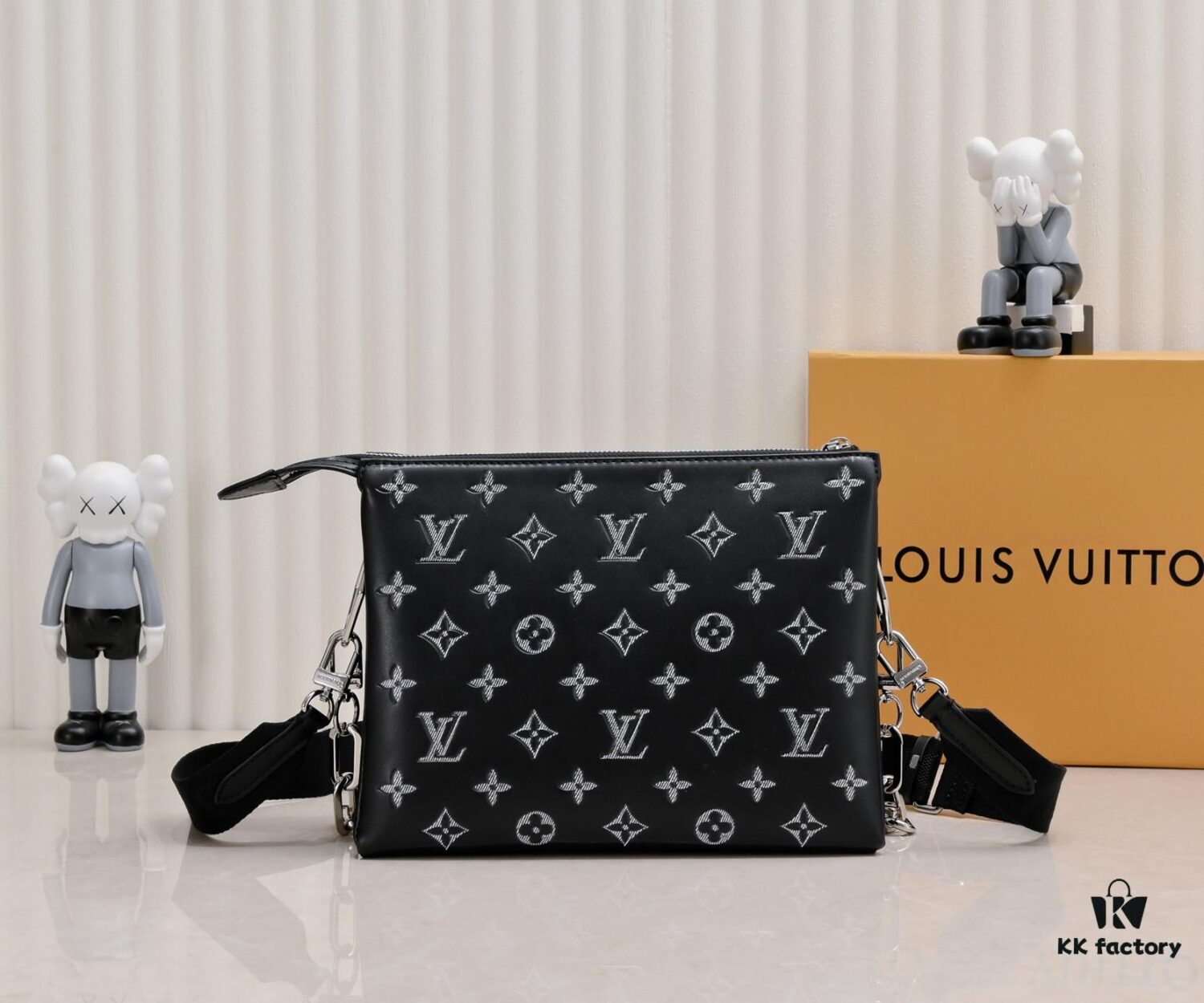 Exclusive Real Shot - Upgraded Version ‼️ M21353 Printed 57790 Small Coussin Handbag in Monogram Embossed Lambskin