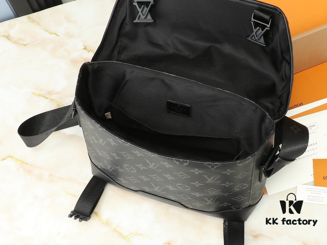 Upgraded Original M25121 Voyager Small Messenger Bag