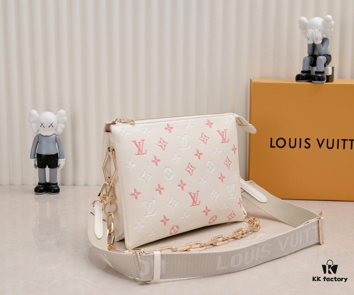 Exclusive Real Shot - Upgraded Version ‼️ M21353 Printed 57790 Small Coussin Handbag in Monogram Embossed Lambskin