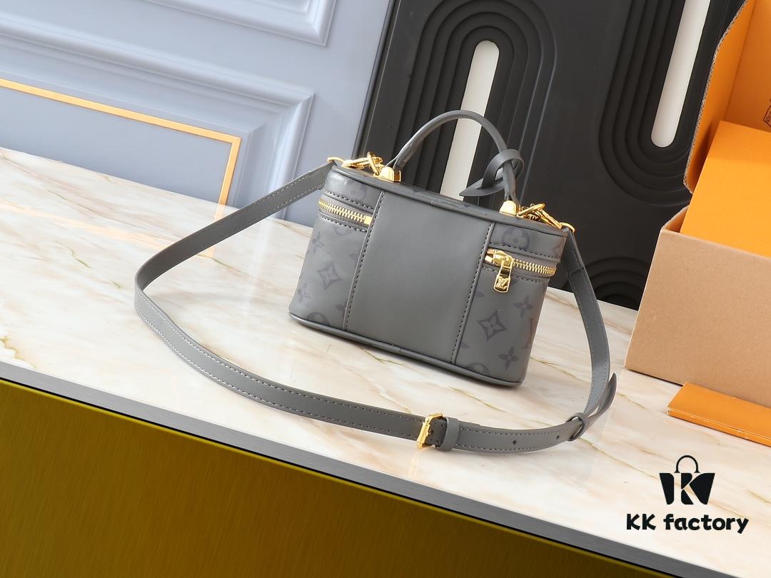 Upgraded Original M12427 Vanity Chain Pouch