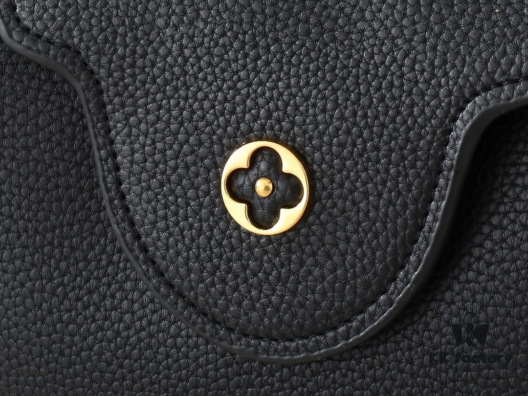 Upgraded Original M23949 M23950 M24471 M23951 Capucines BB Handbag with Elegant Lovelock Chain