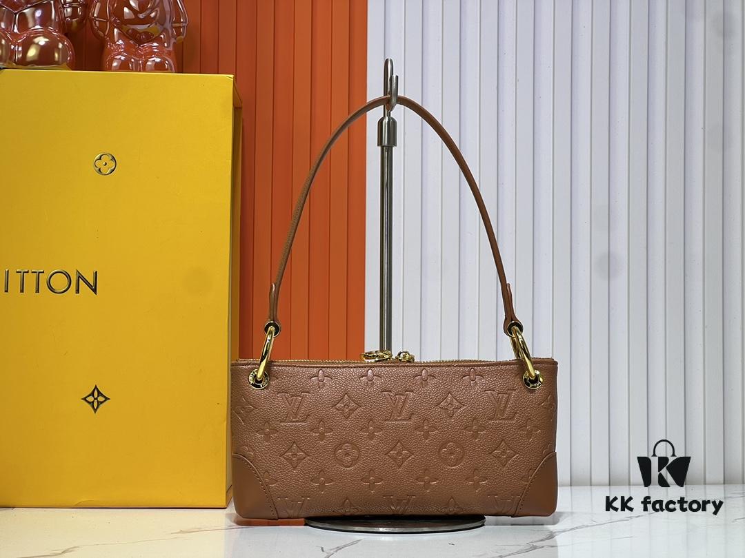 Upgraded Original M12174 This Pochette Sèvres Belongs to the LV Ski Collection, Ready to Shine in a 'Sparkling' Gun-Metal Tone