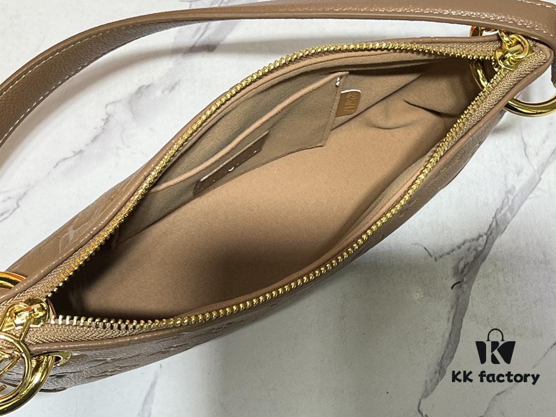 Upgraded Original M12174 This Pochette Sèvres Belongs to the LV Ski Collection, Ready to Shine in a 'Sparkling' Gunmetal Tone