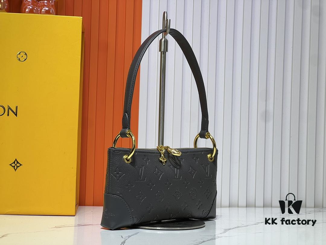 Upgraded Original M12174 This Pochette Sèvres Belongs to the LV Ski Collection, Ready to Shine in a 'Sparkling' Gunmetal Tone