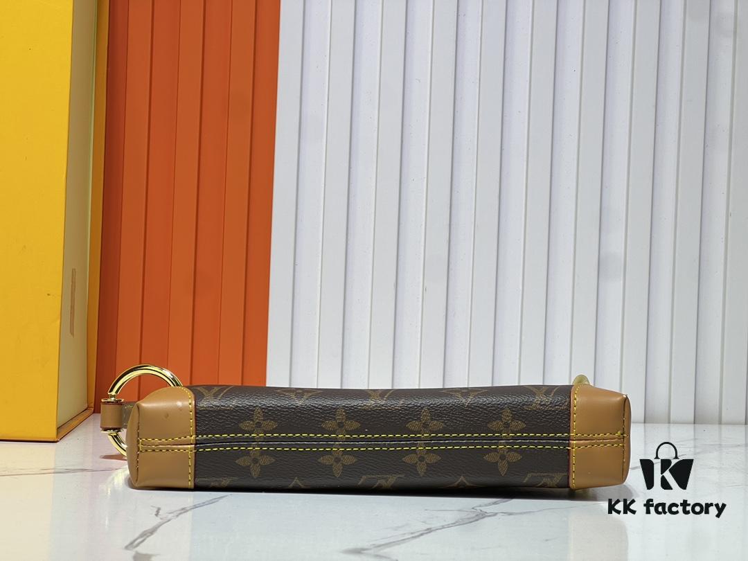 Upgraded Original M12174 This Pochette Sèvres Belongs to the LV Ski Collection, Ready to Shine in a 'Sparkling' Gunmetal Tone