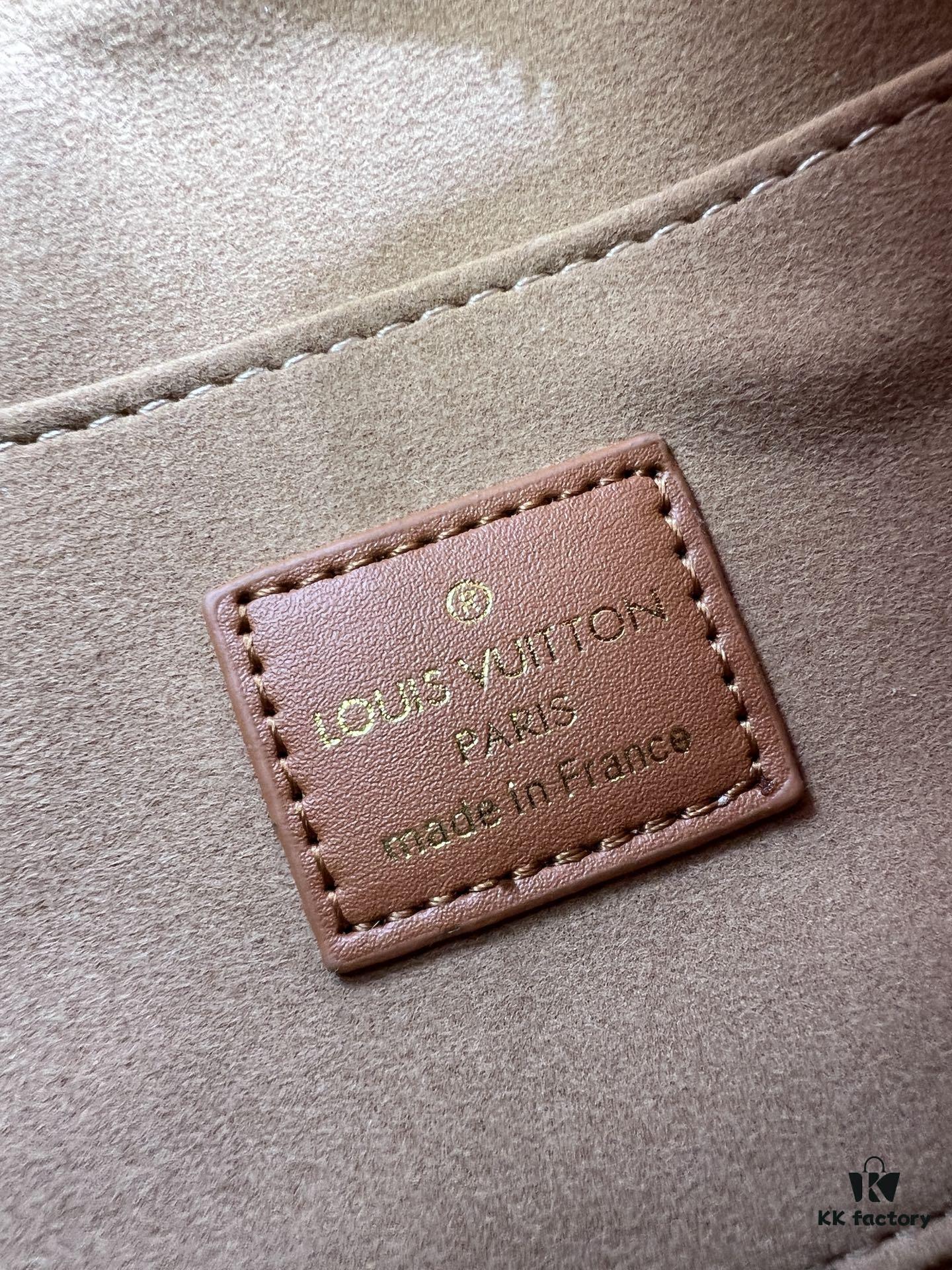 Upgraded Original M12174 This Pochette Sèvres Belongs to the LV Ski Collection, Ready to Shine in a 'Sparkling' Gunmetal Tone