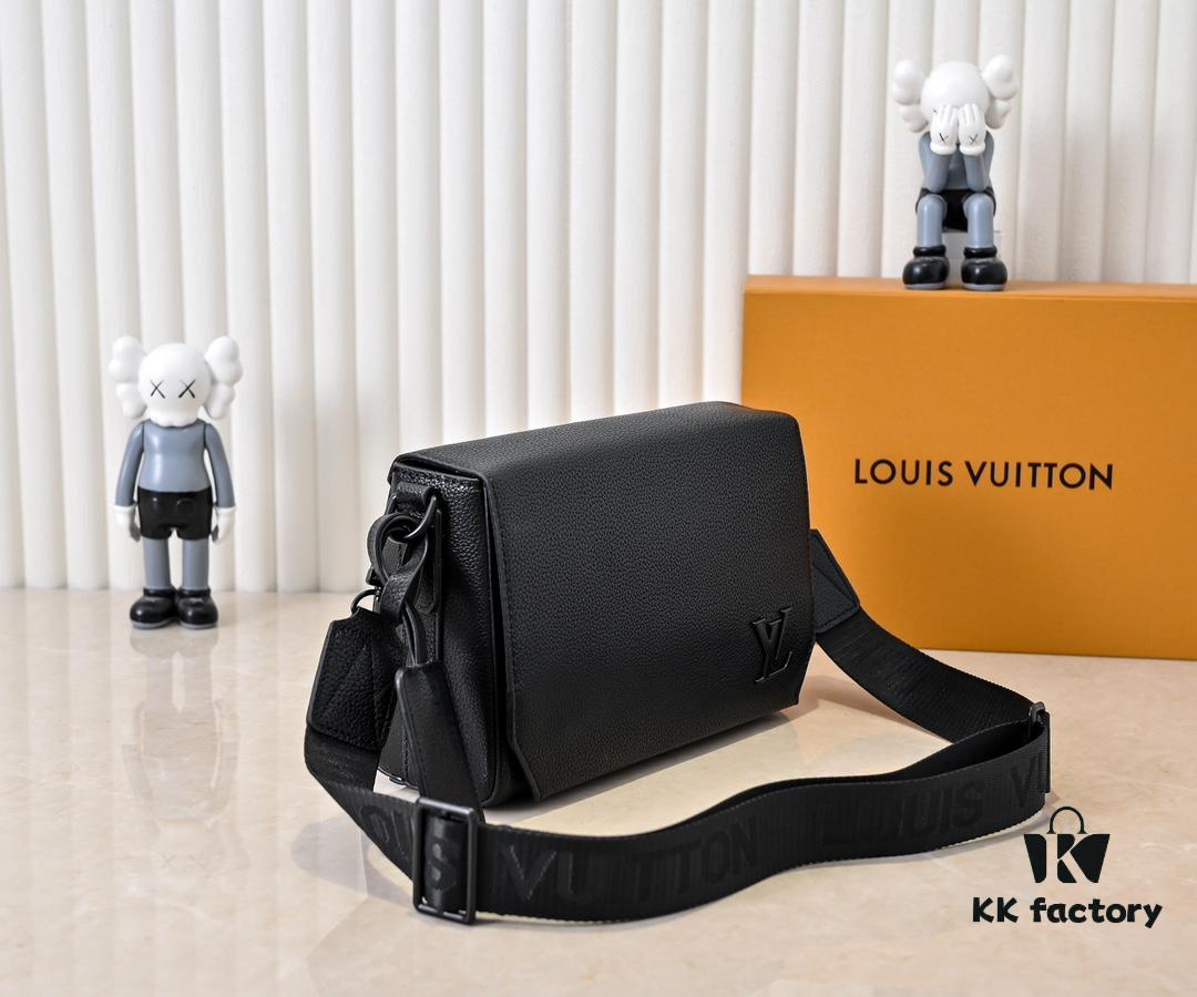 Upgraded Original Takeoff Small Aer Messenger Bag