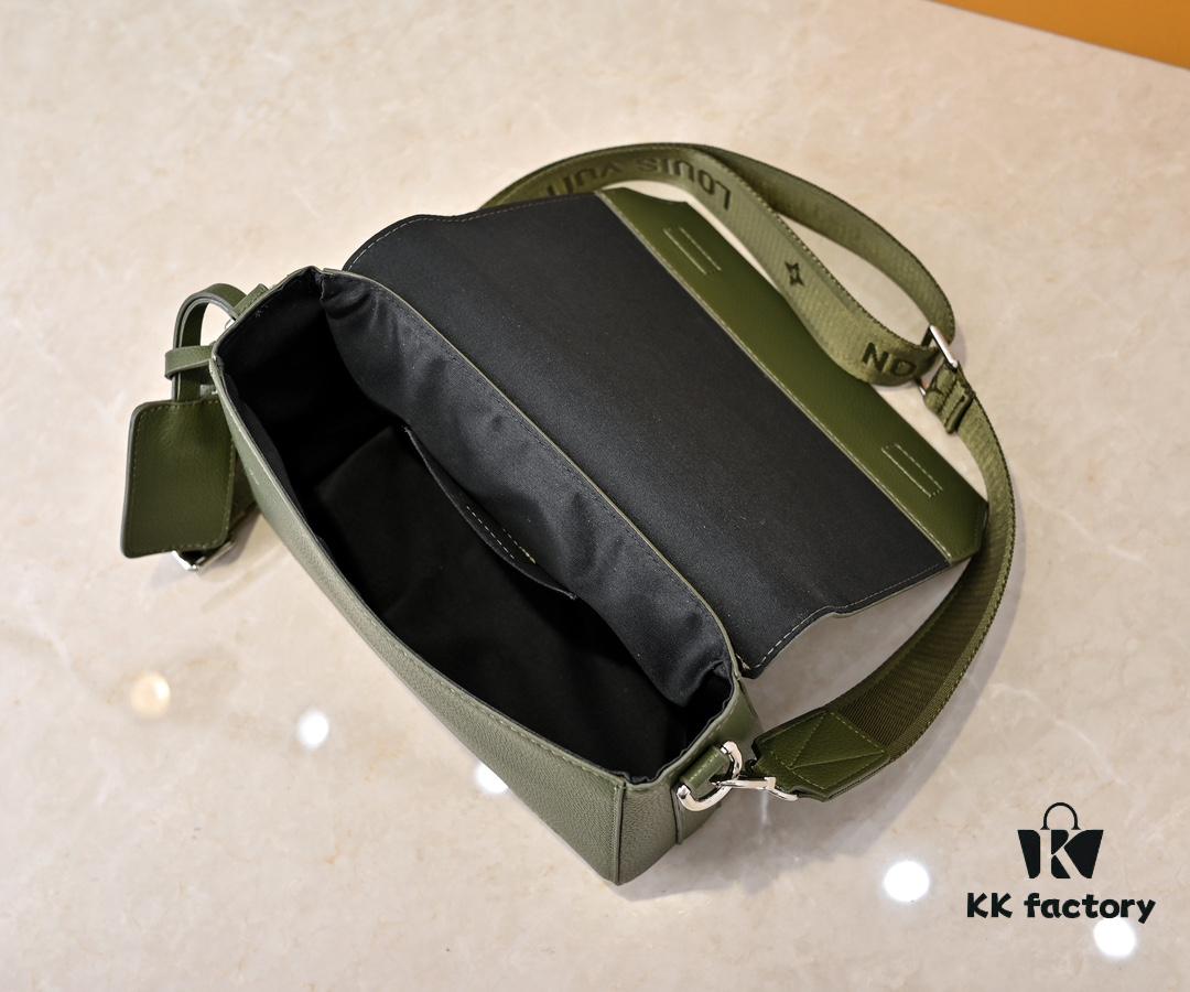 Upgraded Original [Takeoff Small Aer Messenger Bag] M25125 24769 57080 Black Military Green