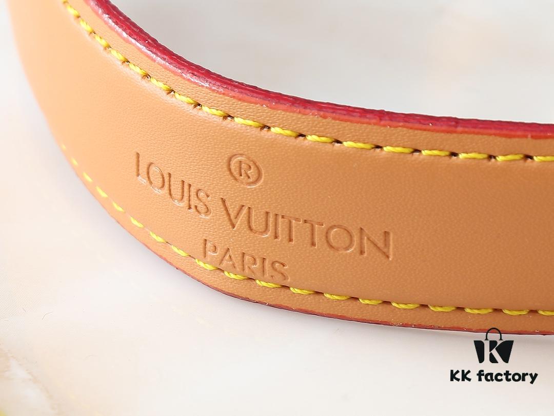 Upgraded Original M12174 This Pochette Sèvres Belongs to the LV Ski Collection, Ready to Shine in a 'Sparkling' Gunmetal Tone