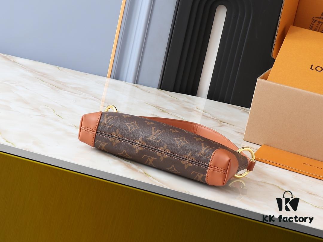 Upgraded Original M12174 This Pochette Sèvres Belongs to the LV Ski Collection, Ready to Shine in a 'Sparkling' Gunmetal Tone