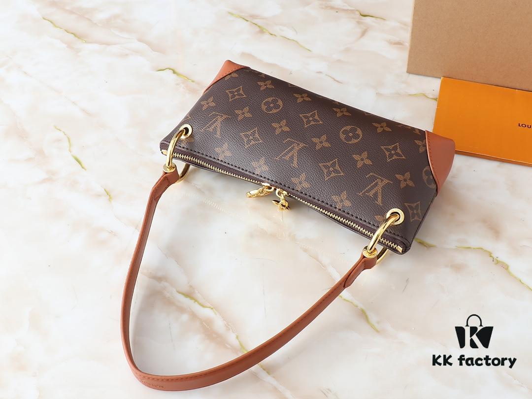 Upgraded Original M12174 This Pochette Sèvres Belongs to the LV Ski Collection, Ready to Shine in a 'Sparkling' Gunmetal Tone