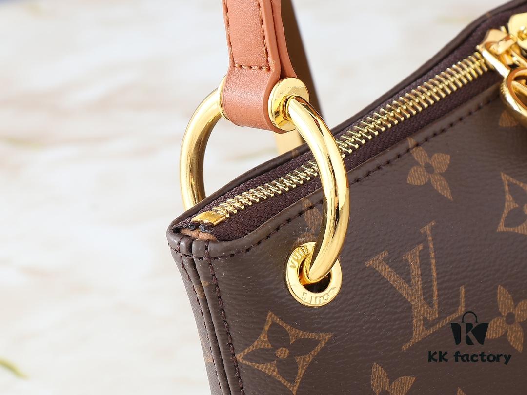 Upgraded Original M12174 This Pochette Sèvres Belongs to the LV Ski Collection, Ready to Shine in a 'Sparkling' Gunmetal Tone