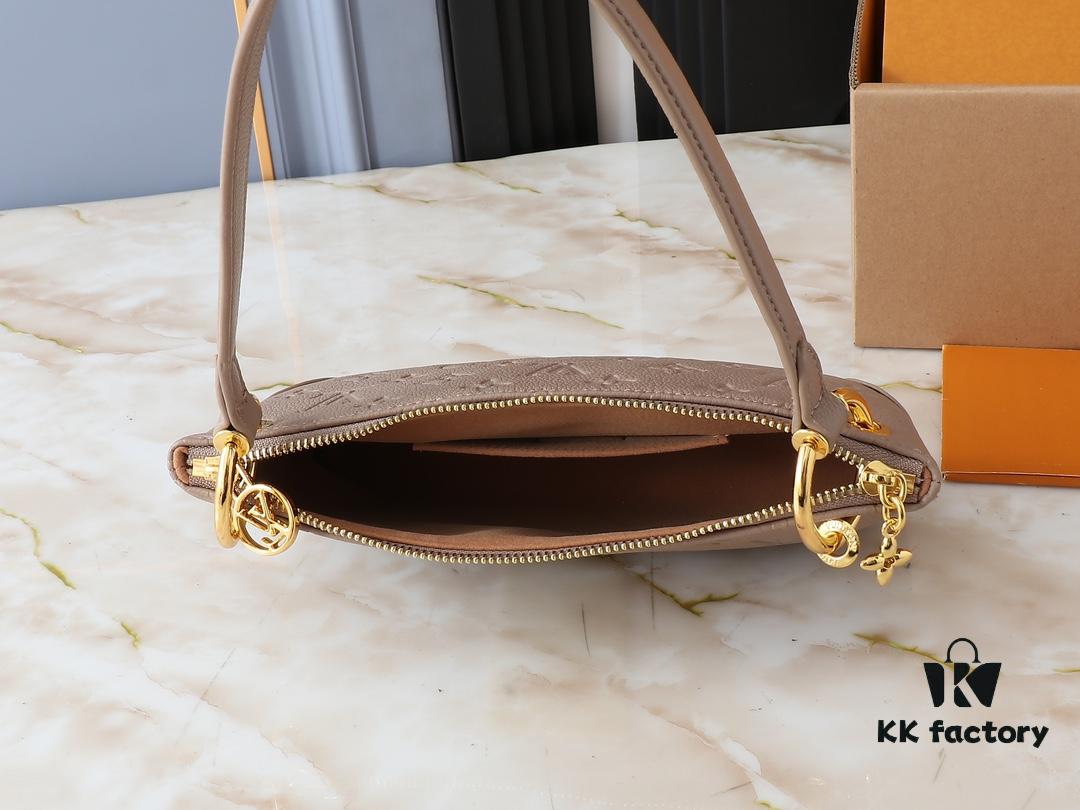 Upgraded Original M12174 This Pochette Sèvres Belongs to the LV Ski Collection, Ready to Shine in a 'Sparkling' Gunmetal Tone