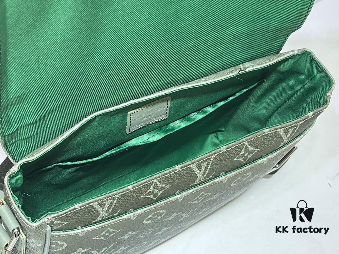 Upgraded M11593 M46255 Gradient Green Blue Exclusive Men's Free Shipping Messenger Bag District Small Messenger Bag