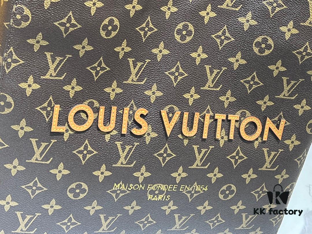 Medium-sized M24457 Shopper Bag