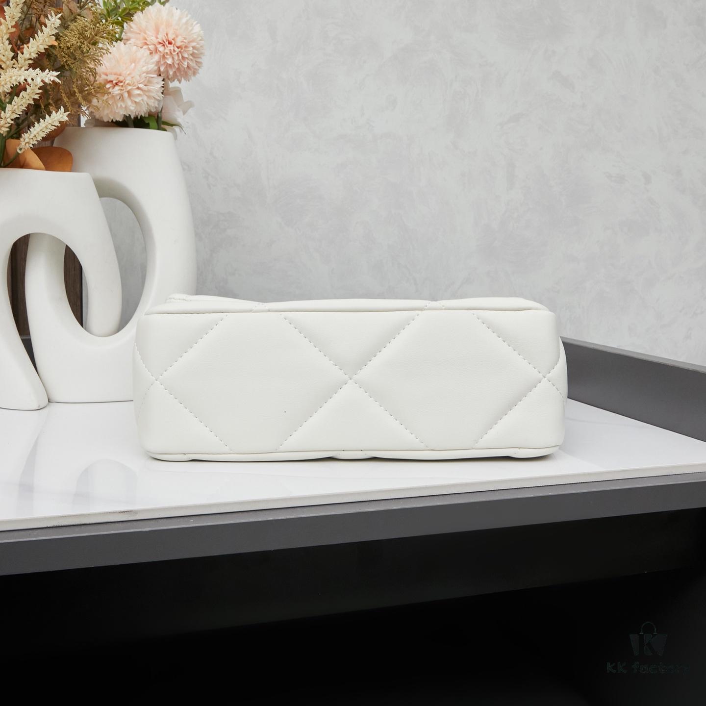New Arrival with Box CHANEL Chanel Platinum White 19 Bag