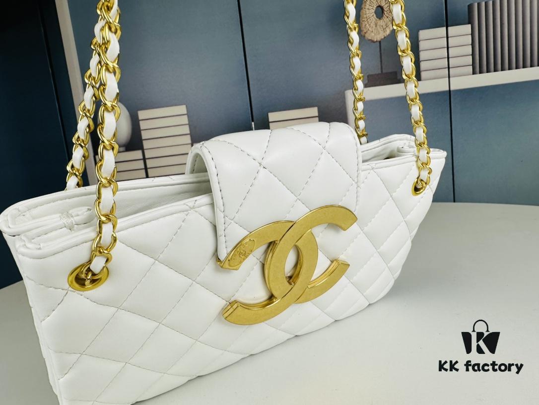 New Arrival Large Size 210 Small Size 200 40,000+ into Chanel 24C Retro Oversized Logo Horizontal Chain Bag