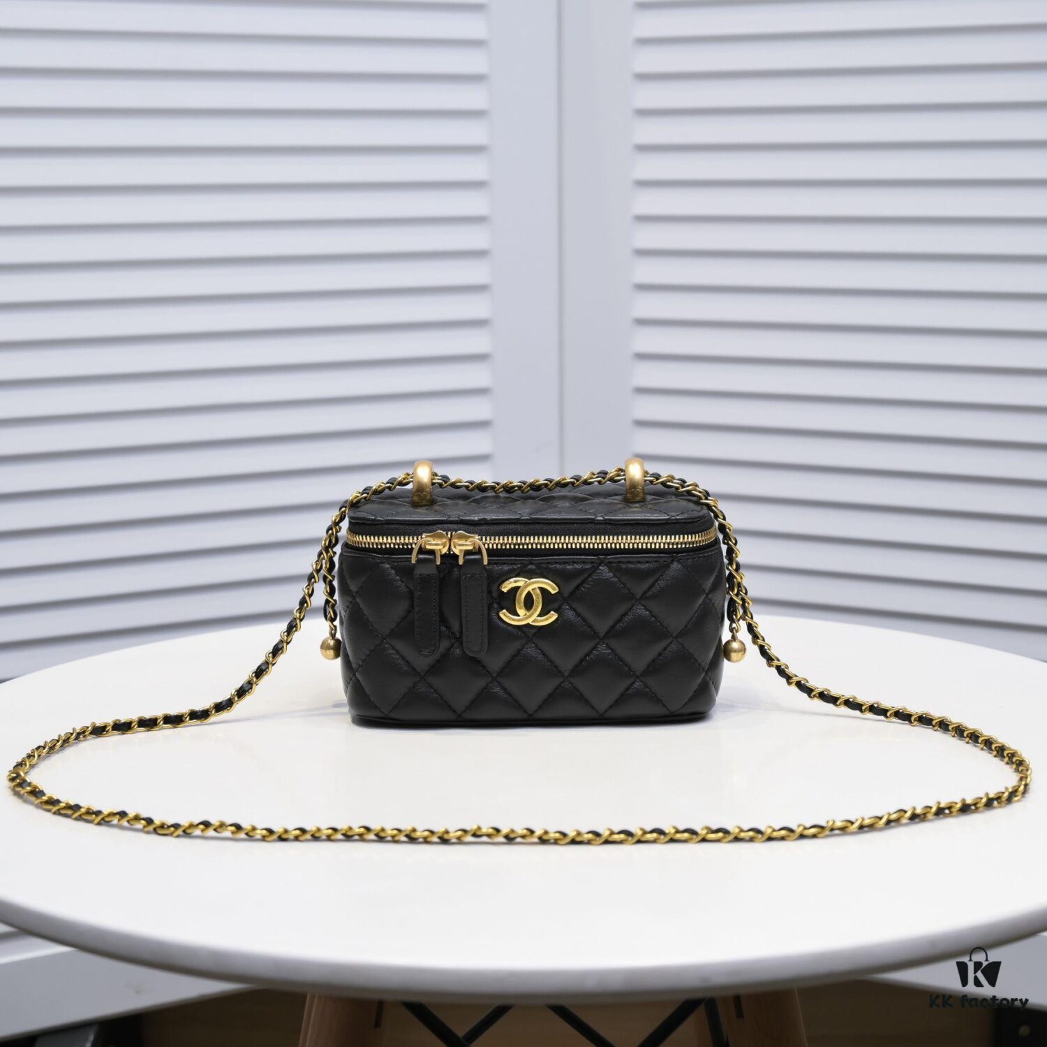 Chanel 2022 Autumn/Winter New Arrival Gold Ball Makeup Compact Mini Storage Box