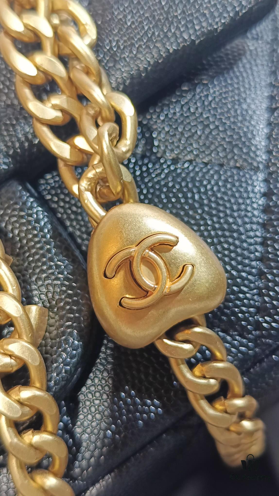 Self-shot Background Chanel ❇️23P New Arrival AS3828 💎 Heart Ball vs. Gold Ball?