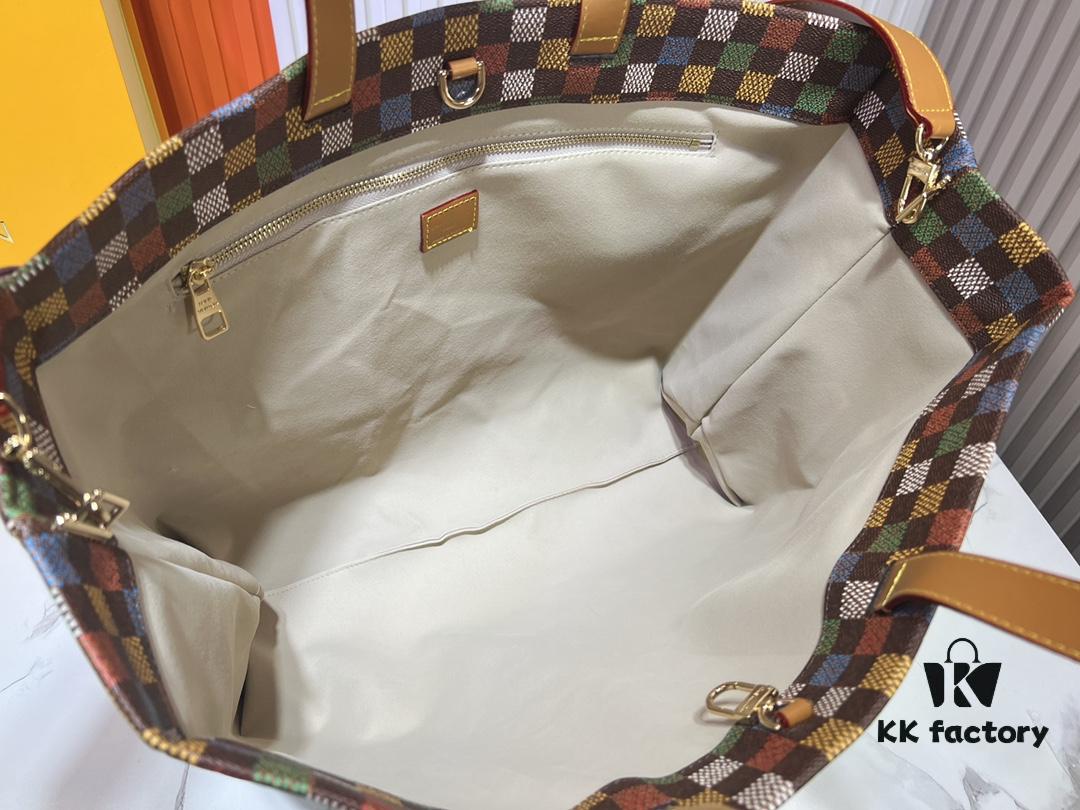 M24457 Medium Shopper Bag