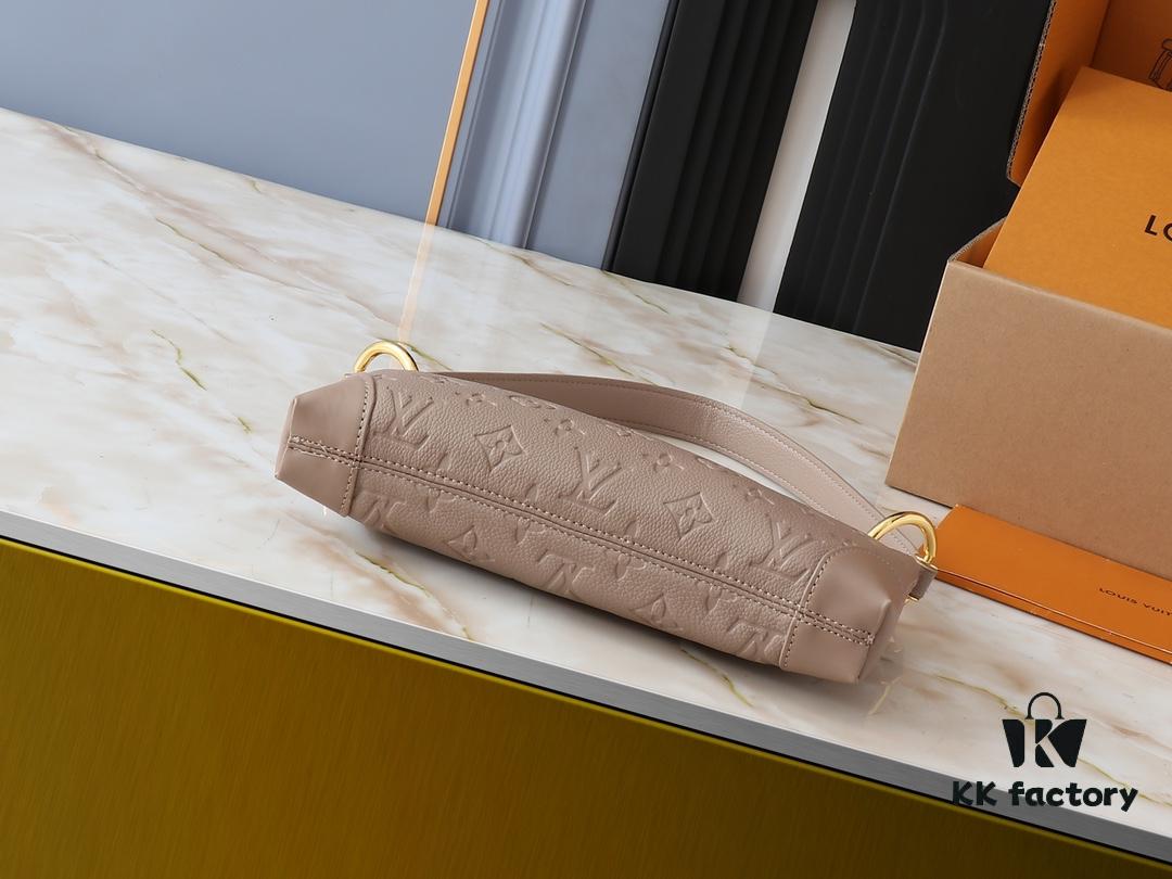 Upgraded Original M12174 This Pochette Sèvres Belongs to the LV Ski Collection, Ready to Shine in a 'Sparkling' Gunmetal Tone