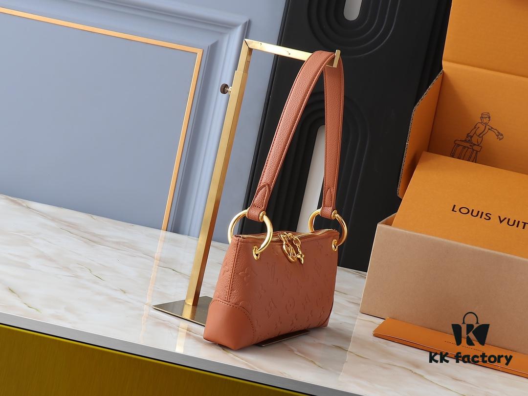 Upgraded Original M12174 This Pochette Sèvres Belongs to the LV Ski Collection, Ready to Shine in a 'Sparkling' Gunmetal Tone