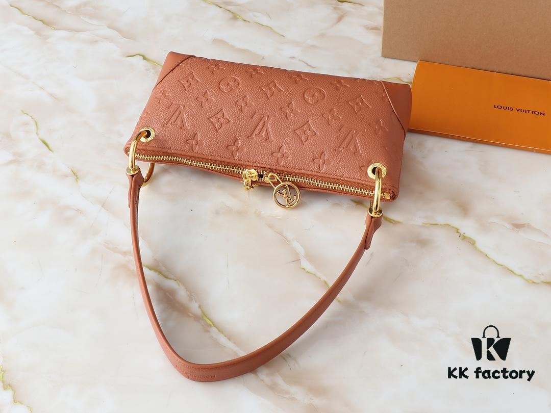 Upgraded Original M12174 This Pochette Sèvres Belongs to the LV Ski Collection, Ready to Shine in a 'Sparkling' Gunmetal Tone